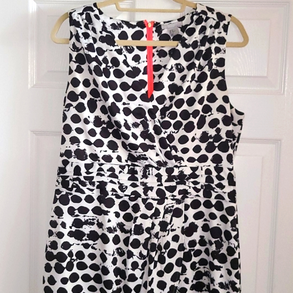 H&M knee-length white/black fun polka-dot dress